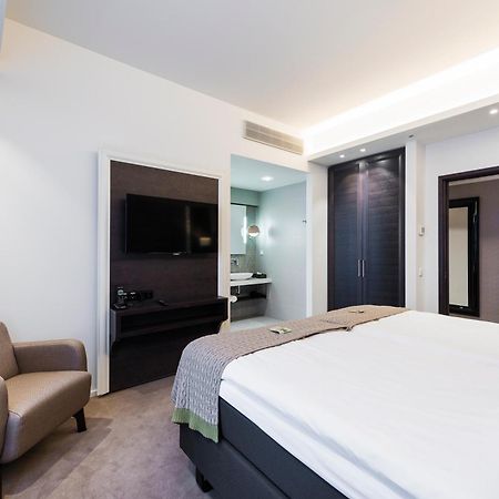 Lydia Hotel Tartu Bagian luar foto