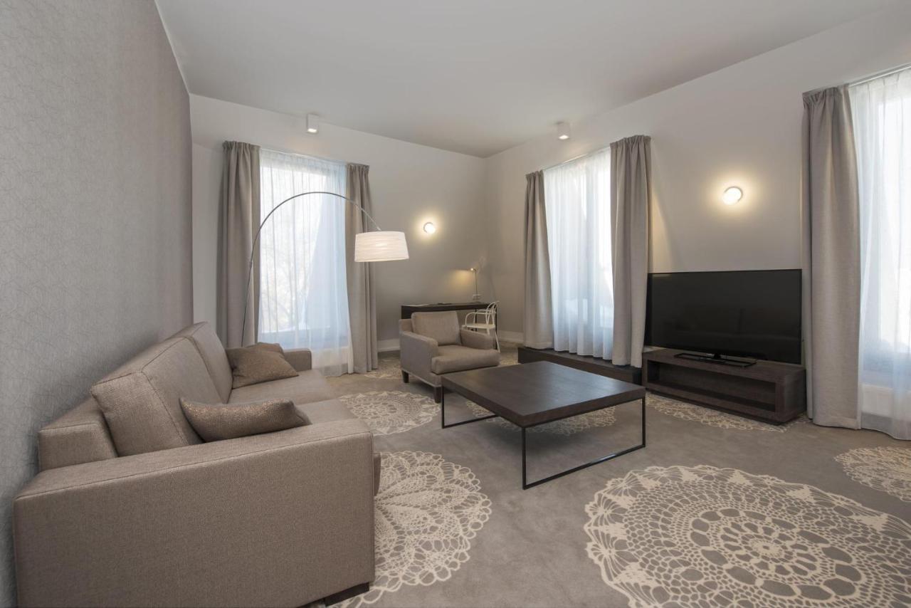 Lydia Hotel Tartu Bagian luar foto