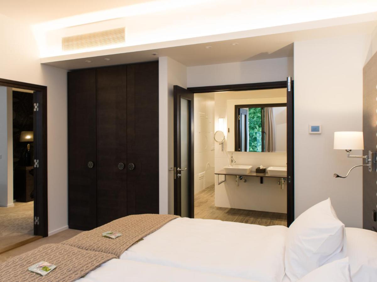 Lydia Hotel Tartu Bagian luar foto