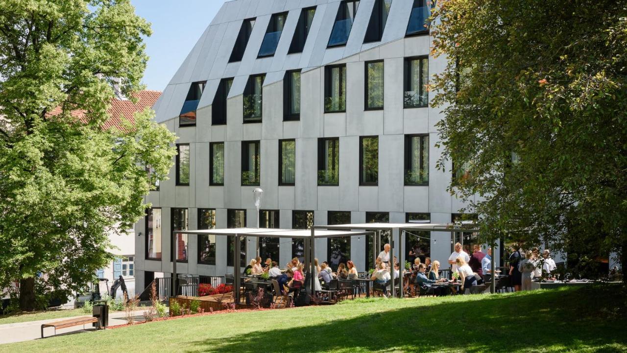Lydia Hotel Tartu Bagian luar foto