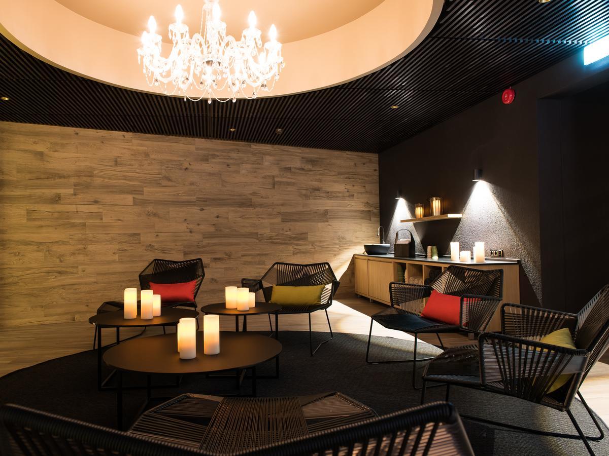 Lydia Hotel Tartu Bagian luar foto