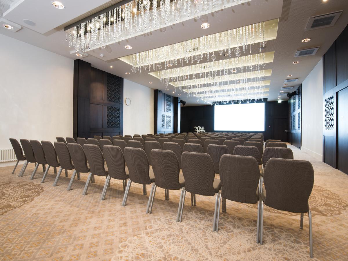 Lydia Hotel Tartu Bagian luar foto