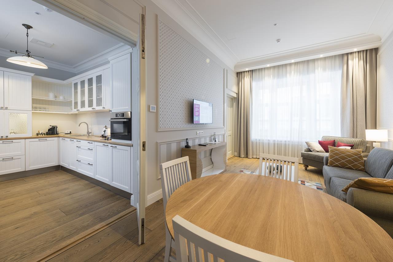 Lydia Hotel Tartu Bagian luar foto