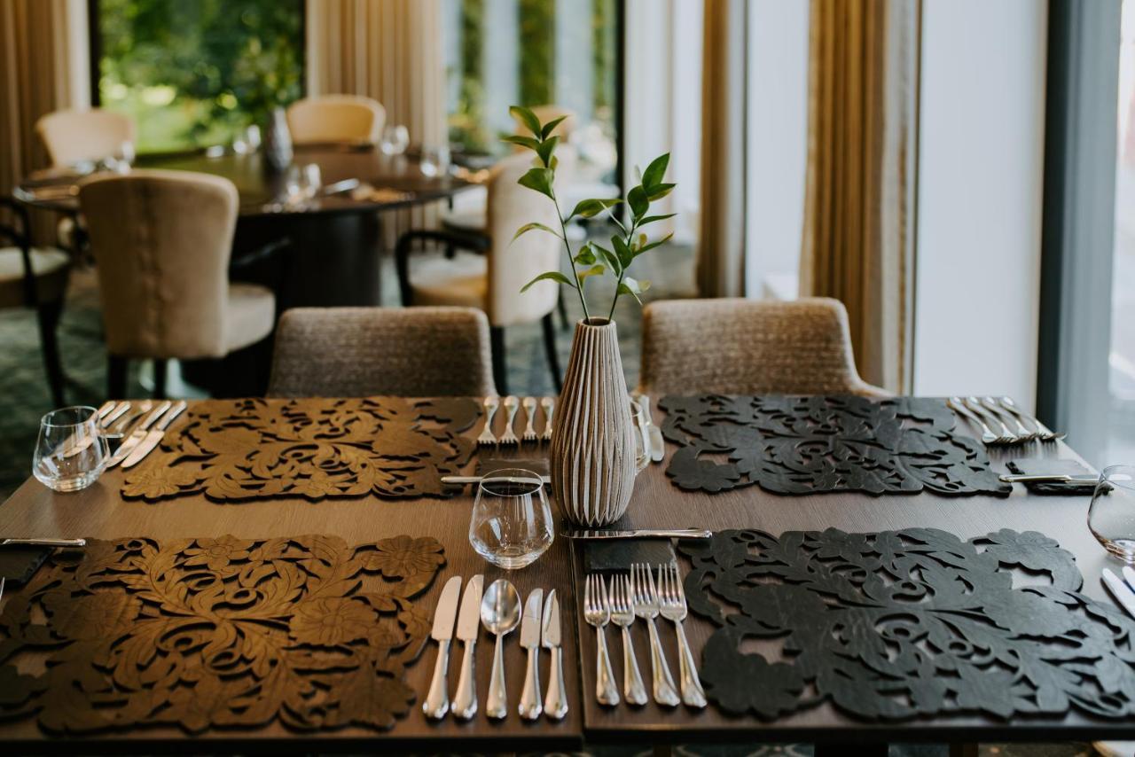 Lydia Hotel Tartu Bagian luar foto