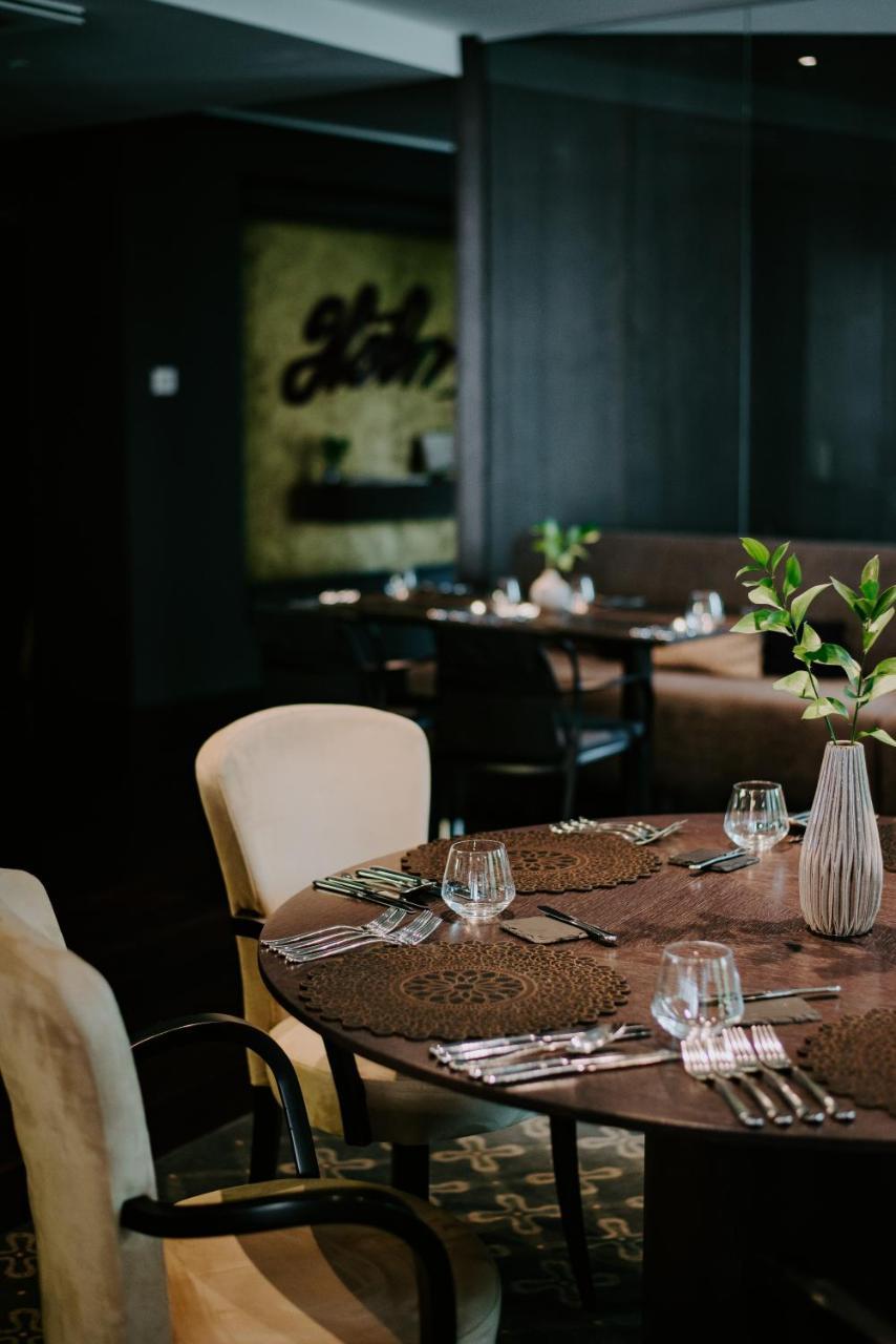 Lydia Hotel Tartu Bagian luar foto